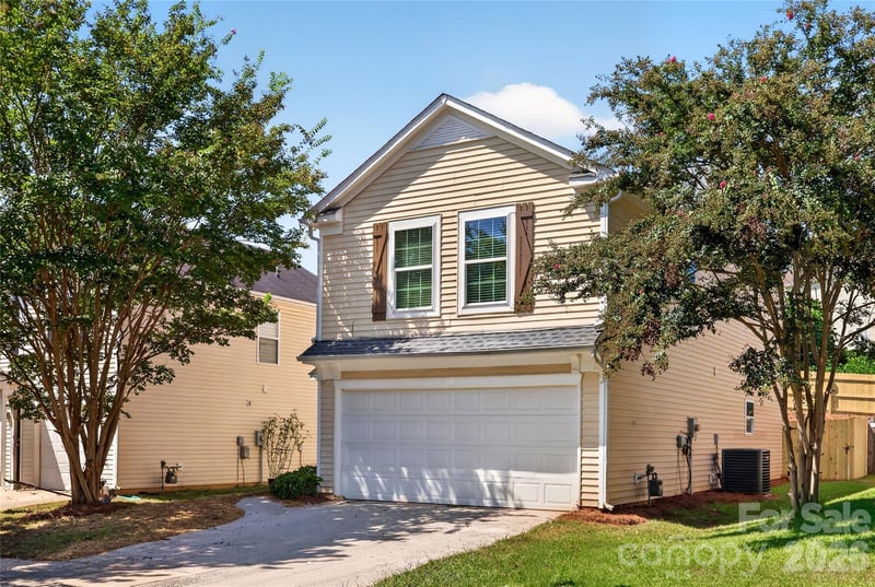2629 Stream Bank Dr, Charlotte, NC 28269