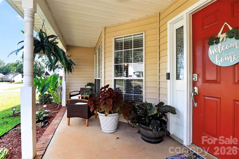 5906 Country Walk Dr, Charlotte, NC 28212