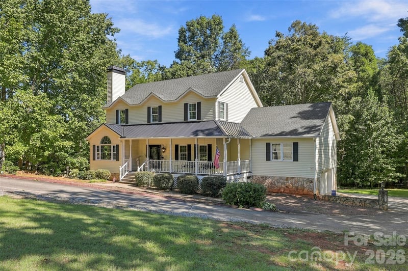 6227 Winds Ct, Clover, SC 29710