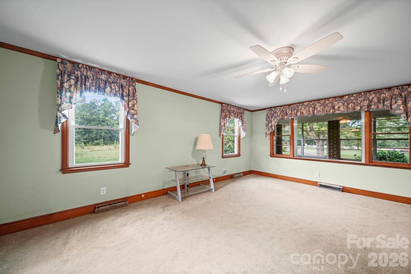 311 Old Nc 277 Loop Rd, Dallas, NC 28034
