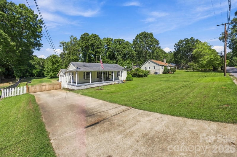 222 Wiley Ave, York, SC 29745