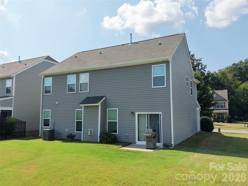 127 Lantern Acres Dr, Mooresville, NC 28115