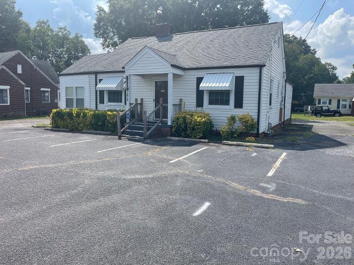 1670 Dale Earnhardt Blvd, Kannapolis, NC 28083