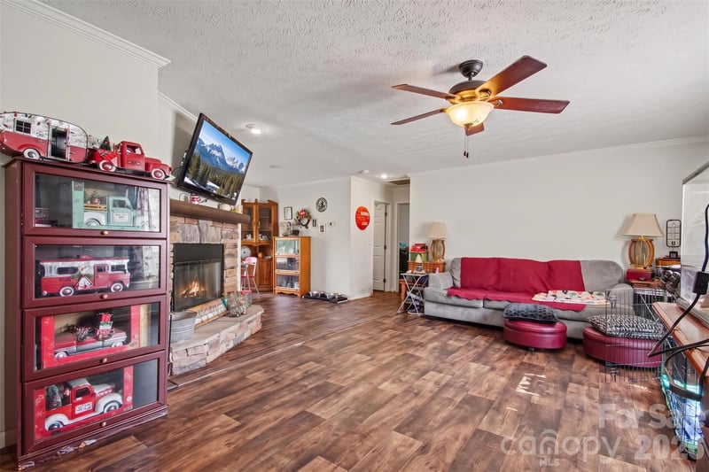 106 Belinda Loop, Statesville, NC 28677