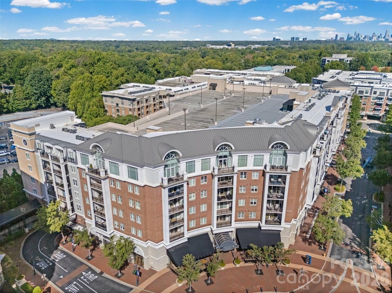 4620 Piedmont Row Dr W #302, Charlotte, NC 28210