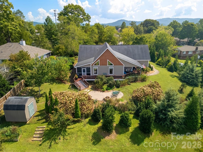 90 S Oaklawn Ave, Brevard, NC 28712