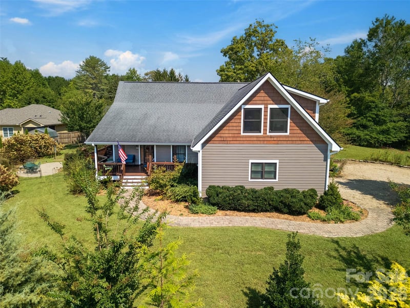 90 S Oaklawn Ave, Brevard, NC 28712
