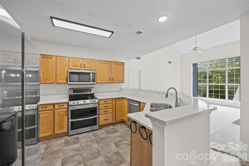 105 Lyman Oak Ct, Fort Mill, SC 29715