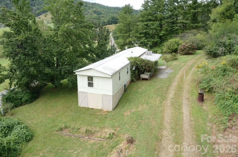 418 Green Valley Rd, Leicester, NC 28748