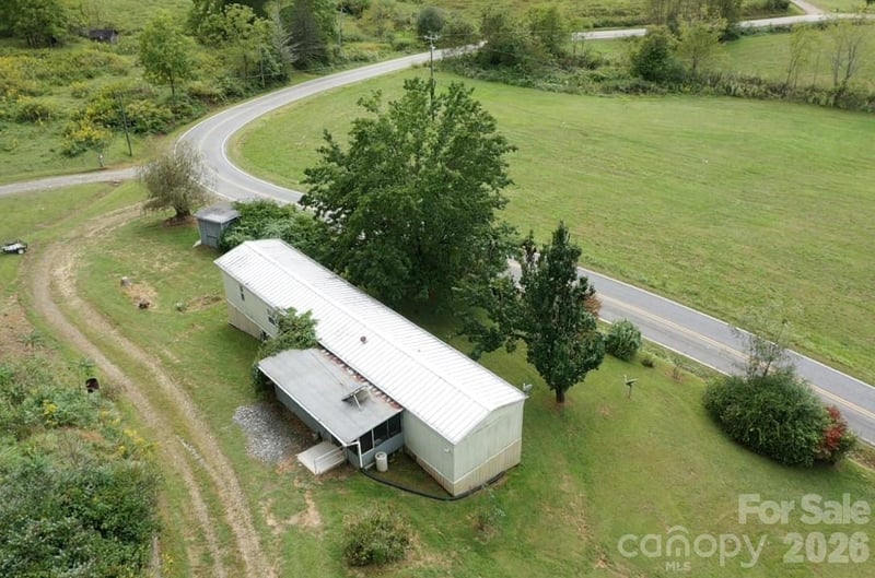 418 Green Valley Rd, Leicester, NC 28748
