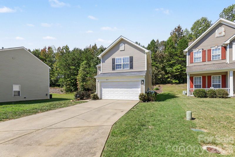3817 Broadwater Ct, Gastonia, NC 28056