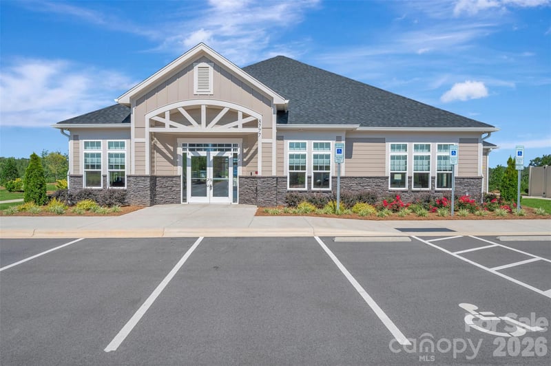 8886 Visgrove Dr, Sherrills Ford, NC 28673