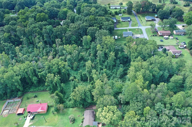 00 21st St SW #10, Hickory, NC 28602