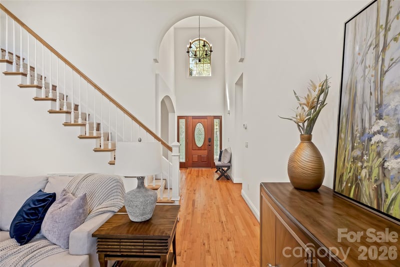 107 Berry Hill Dr, Hendersonville, NC 28791