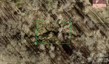 00 21st St SW #11, Hickory, NC 28602