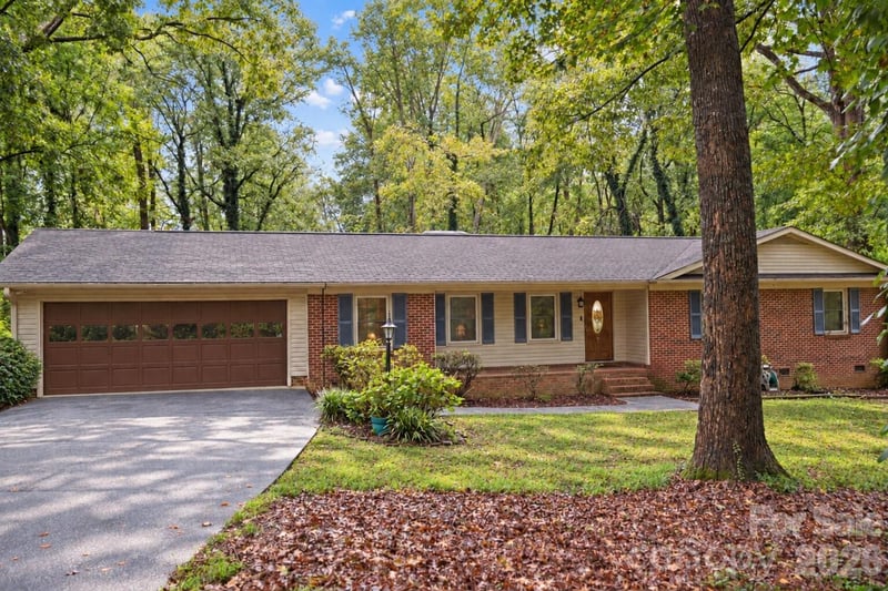 2604 Shearer Dr, Statesville, NC 28625