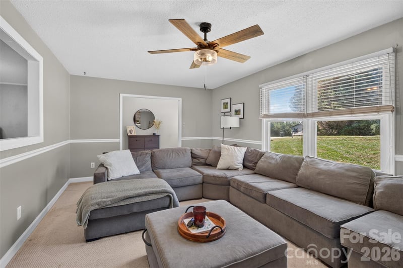 120 Regal Cir, Mooresville, NC 28117
