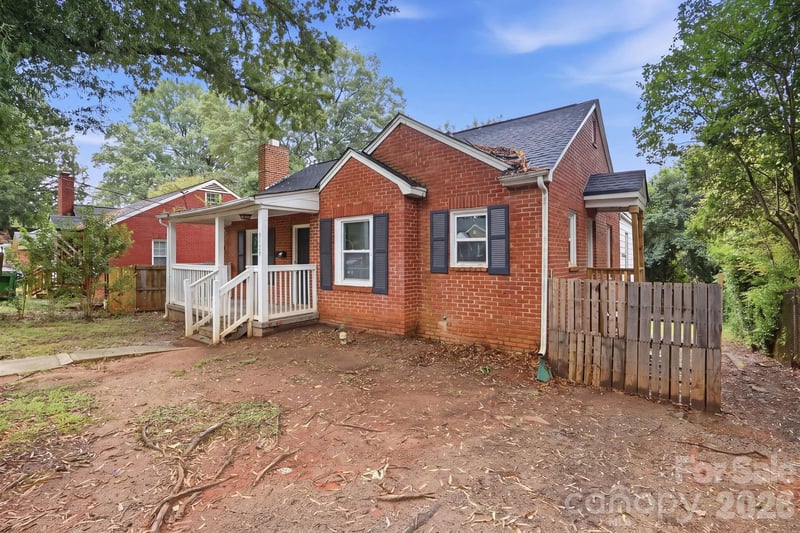 3129 Mathis Dr, Charlotte, NC 28208
