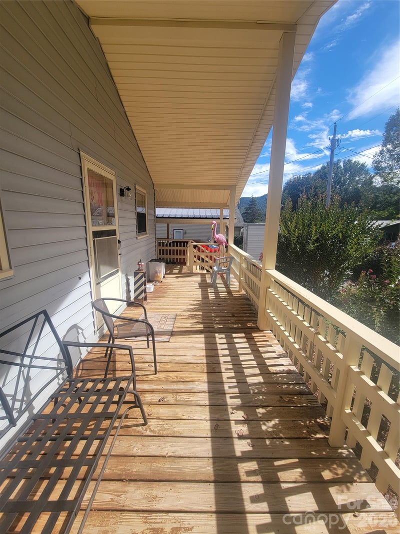 265 Midland Dr, Waynesville, NC 28785