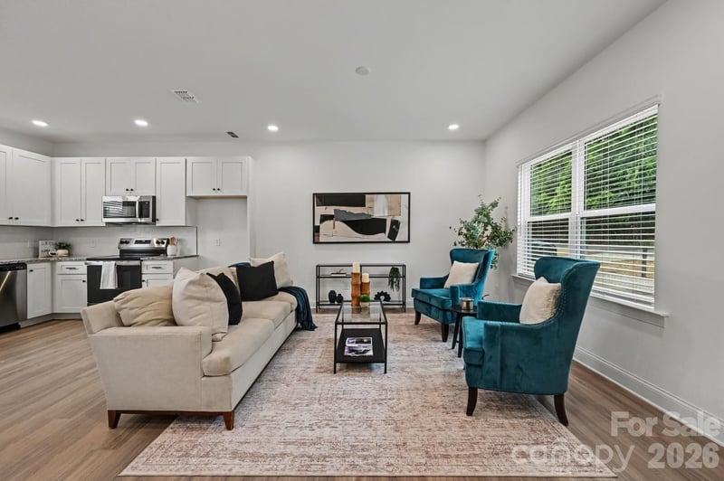 45 E 13th St, Newton, NC 28658