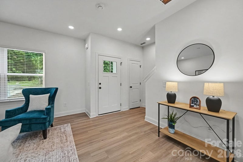 45 E 13th St, Newton, NC 28658
