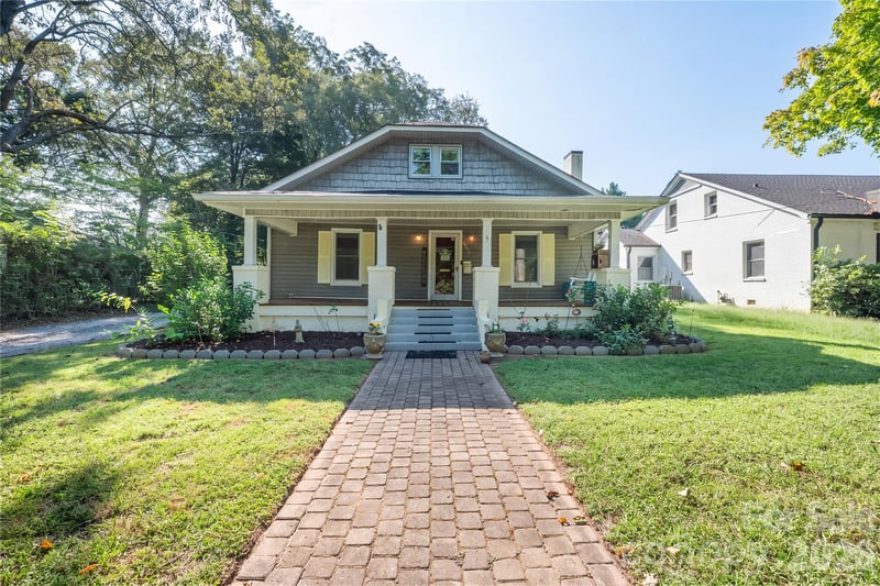 826 Davie Ave, Statesville, NC 28677