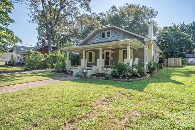 826 Davie Ave, Statesville, NC 28677