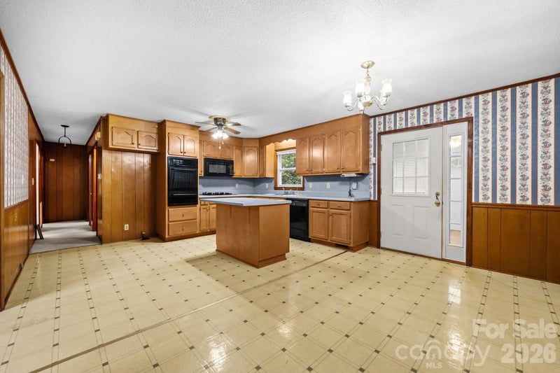 117 Tremont Ter, Bessemer City, NC 28016