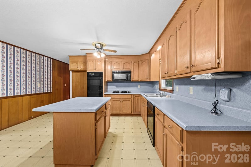 117 Tremont Ter, Bessemer City, NC 28016