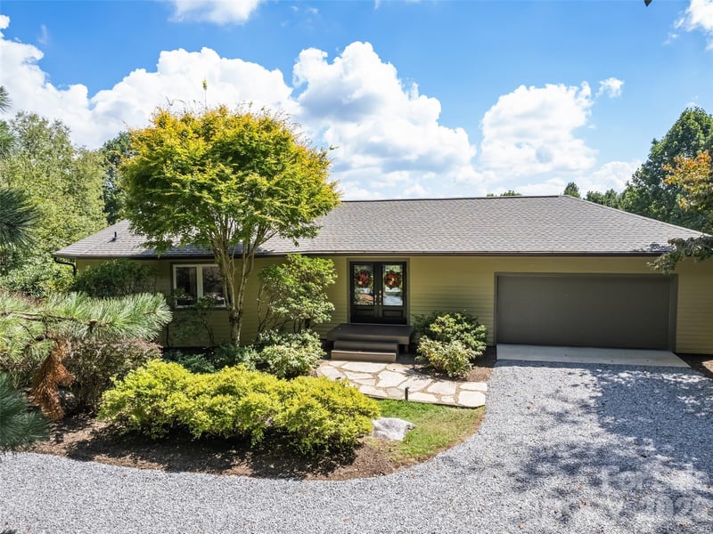 555 Live Oak Loop, Waynesville, NC 28785