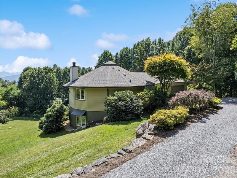 555 Live Oak Loop, Waynesville, NC 28785
