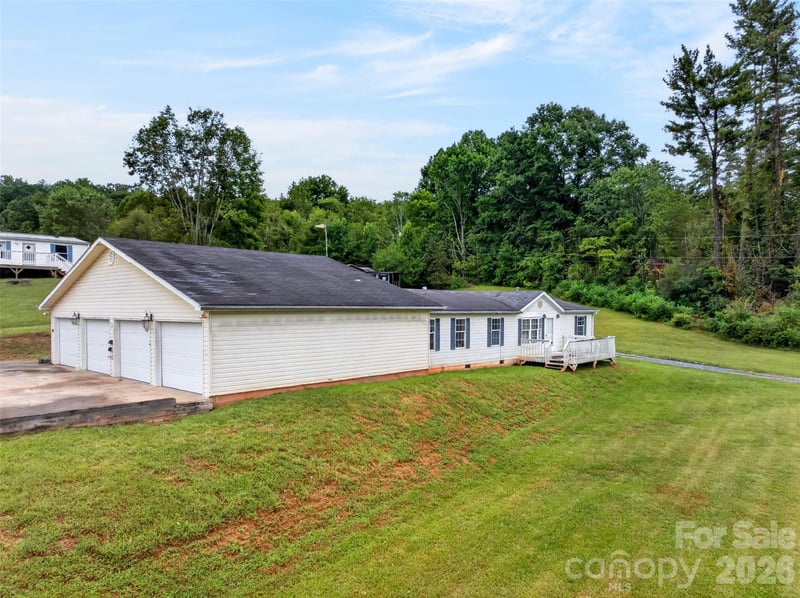 3 S Creek Dr, Leicester, NC 28748
