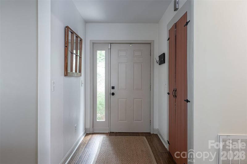 93 White Pine Dr, Fletcher, NC 28732