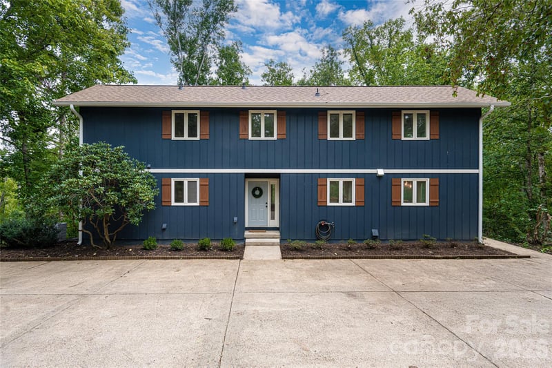 93 White Pine Dr, Fletcher, NC 28732