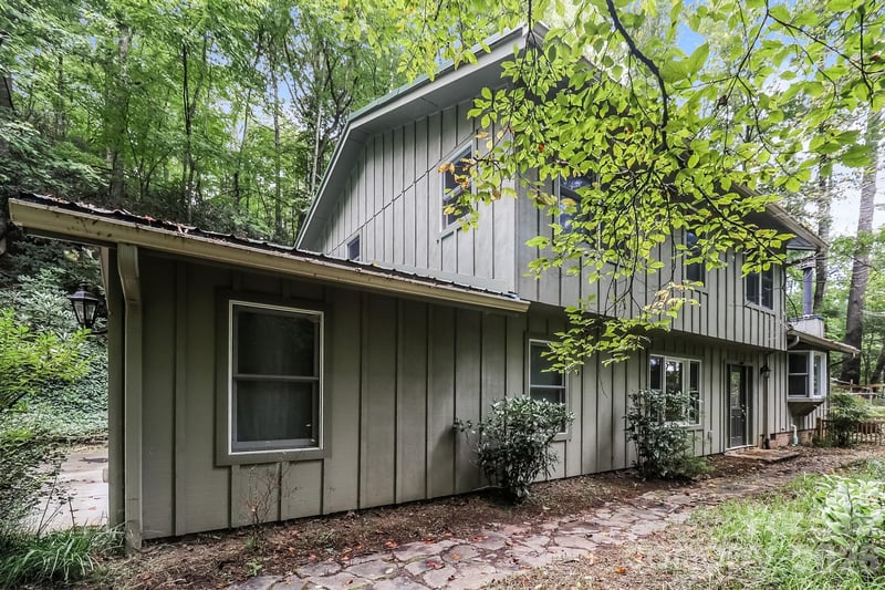 522 Glen Cannon Dr, Pisgah Forest, NC 28768