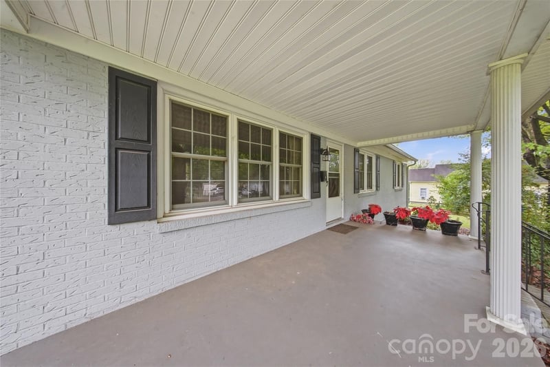 605 S Styers St, Cherryville, NC 28021