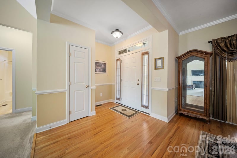 7060 Bovine Ln, Harrisburg, NC 28075