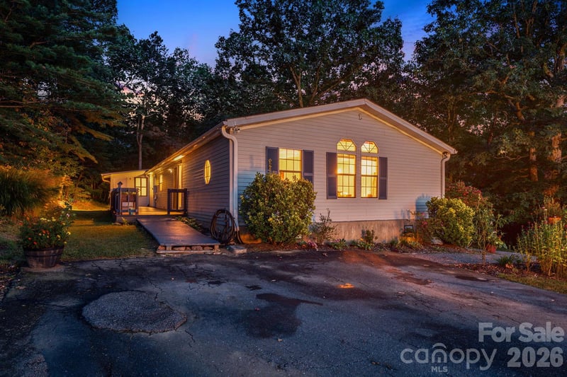 75 Cliffview Dr, Asheville, NC 28803