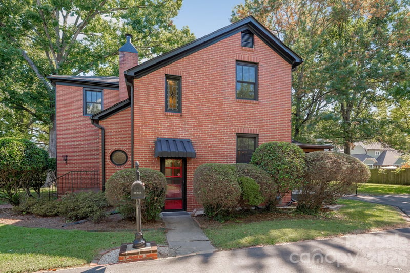 3809 Tuckaseegee Rd, Charlotte, NC 28208