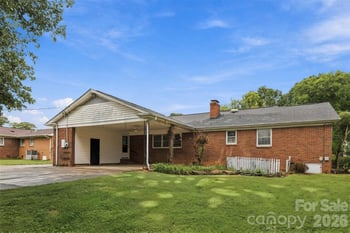 3223 Gardner Park Dr, Gastonia, NC 28054
