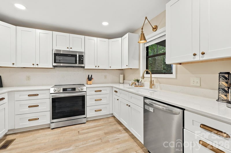643 Timberline Dr, Maggie Valley, NC 28751