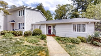 44 Hollybrook Dr, Asheville, NC 28803