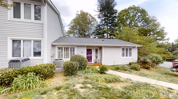44 Hollybrook Dr, Asheville, NC 28803