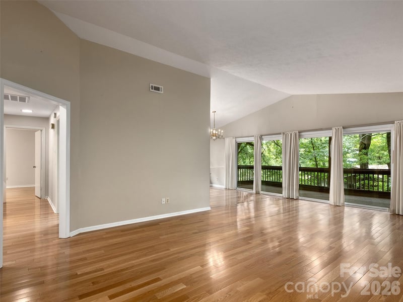 15 Cedarbrook Dr, Laurel Park, NC 28739