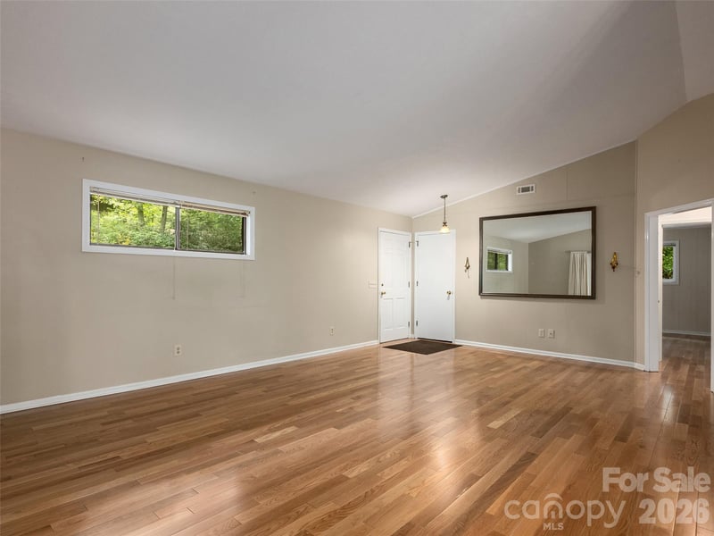 15 Cedarbrook Dr, Laurel Park, NC 28739