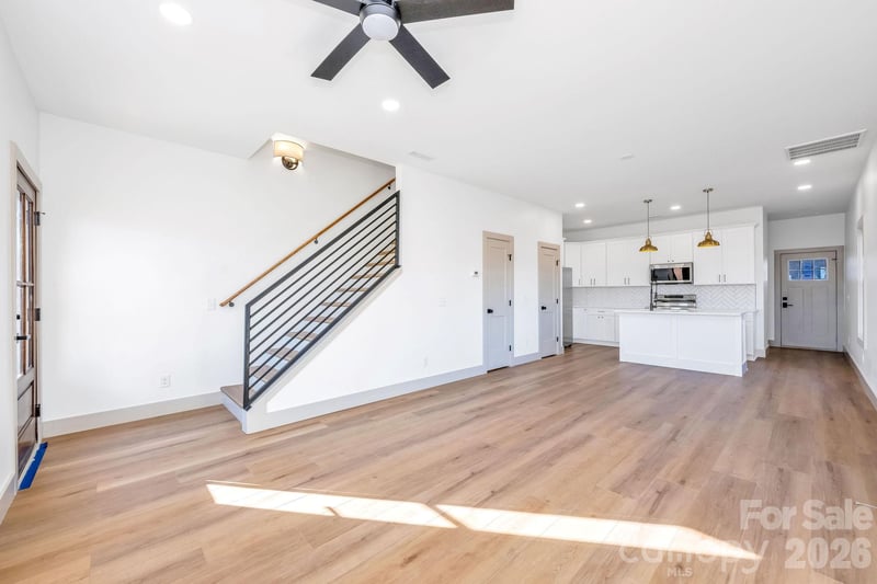 2111 24th Street Ln SE, Hickory, NC 28602