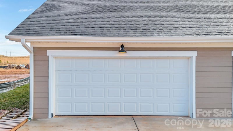 2111 24th Street Ln SE, Hickory, NC 28602