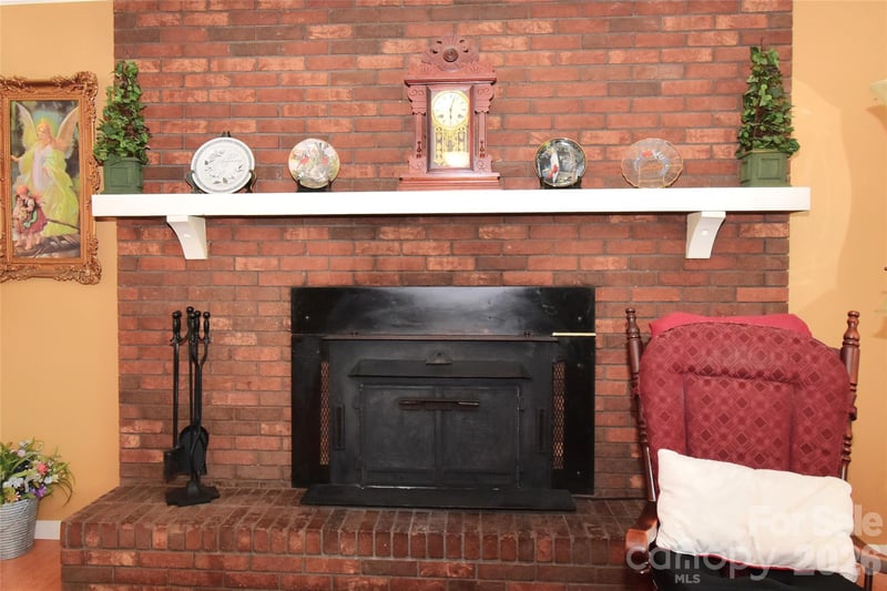 39 Maynard Rd, Candler, NC 28715