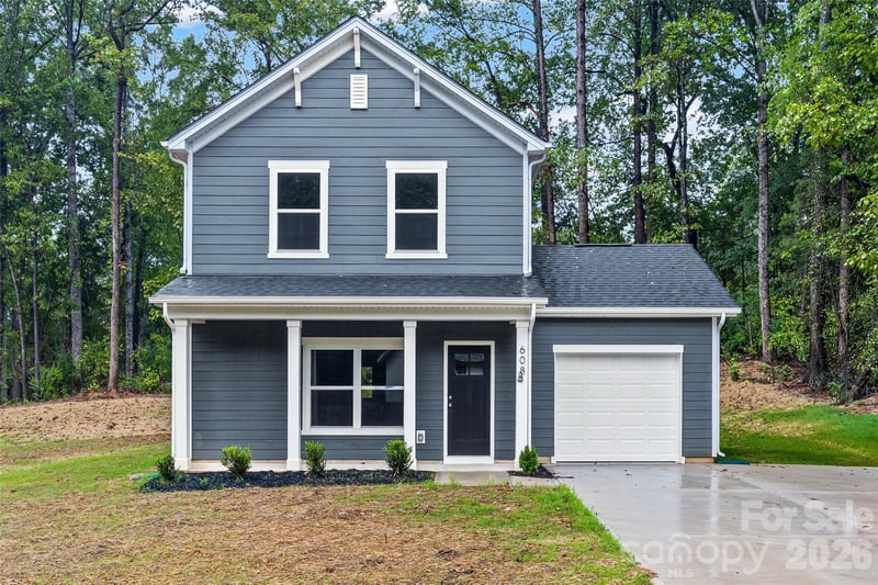 608 W Lewis St, Dallas, NC 28034