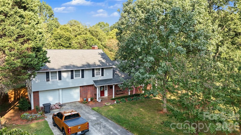 731 Club Dr, Statesville, NC 28677